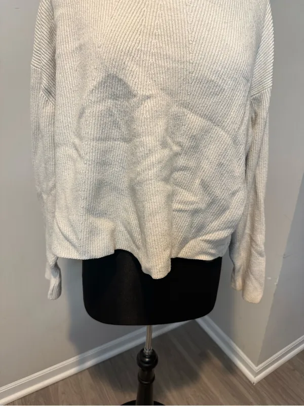 Zara Cream Ribbed Crewneck Oversized Knit Pullover Sweater in Size Medium - Image 3