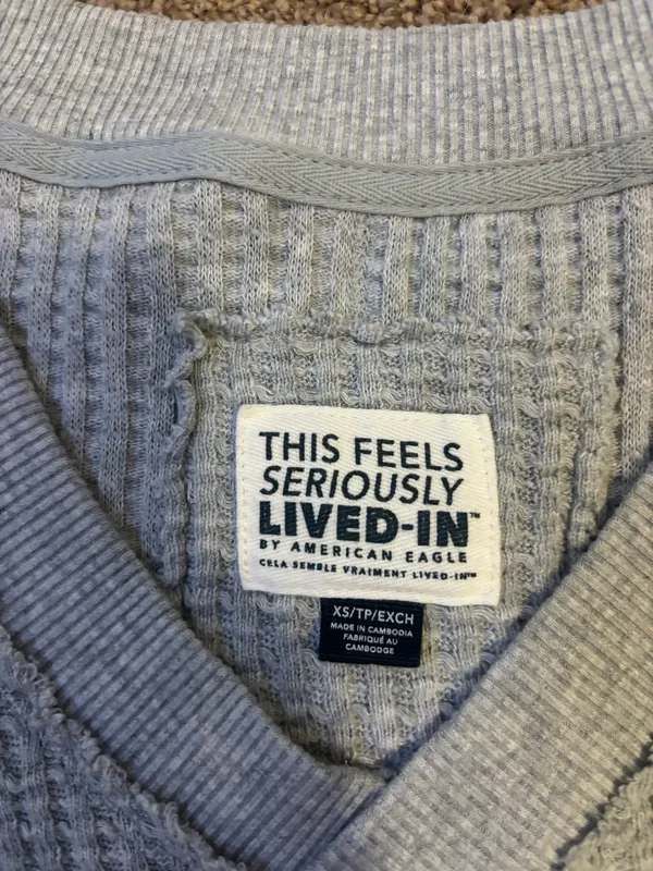 American Eagle Sweatshirt V-Neck Waffle - Image 3