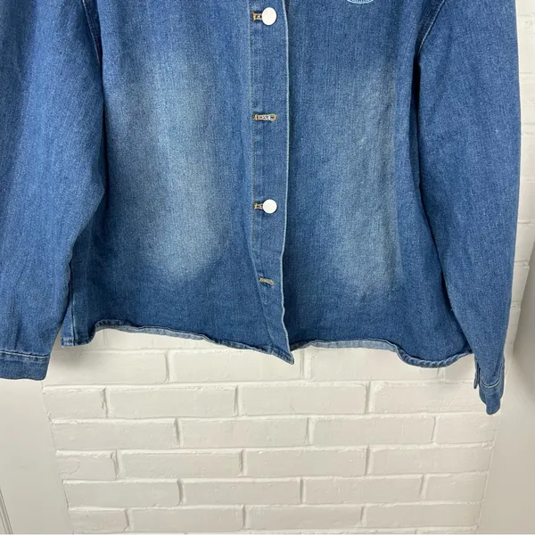 Cider Embroidered Logo Blue Washed Denim Button Down Shirt Size XL - Image 4