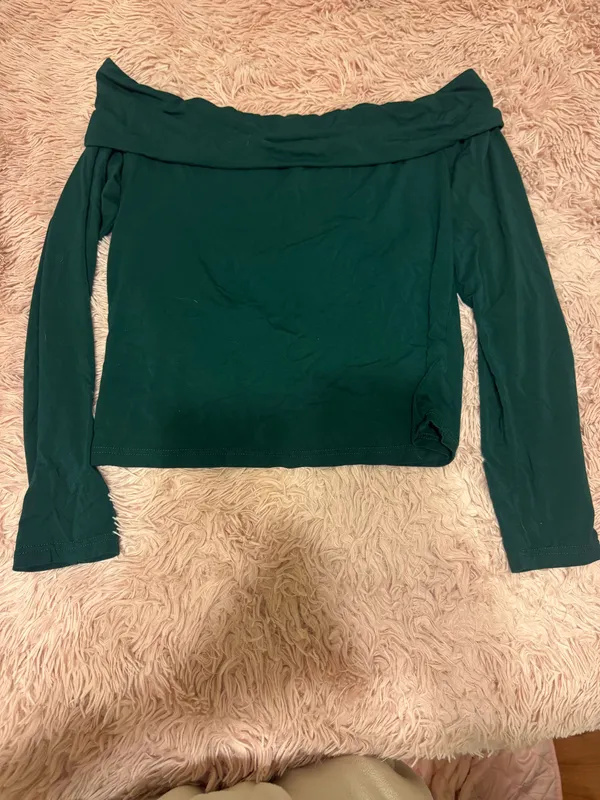 Pretty Garden Off-Shoulder Long Sleeve - Image 2