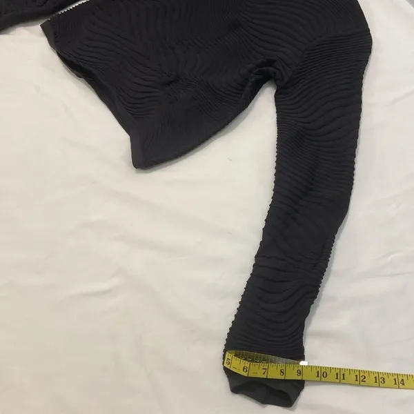 272 Nike Women’s Black Long Sleeve Spandex Muck neck Top .Size-Large. - Image 9