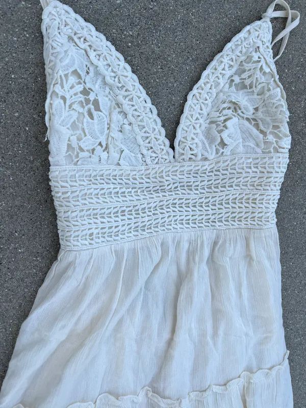 White Lace Detailed Dress - Image 3