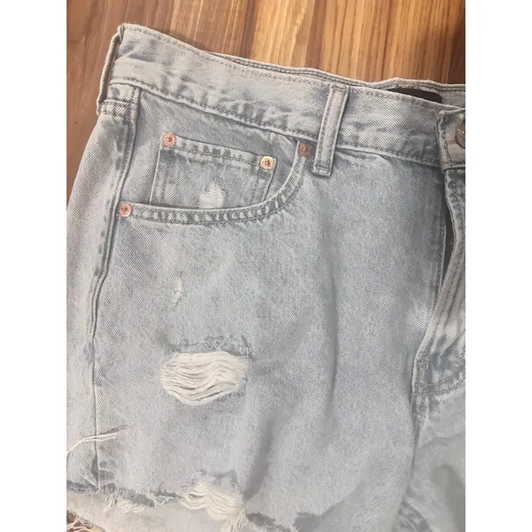 Gap Light Blue Stride Short Denim Ripped Jean Shorts - Image 2