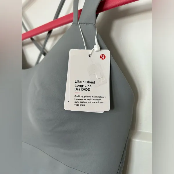 Lululemon Like a Cloud size 4 bra - Image 4