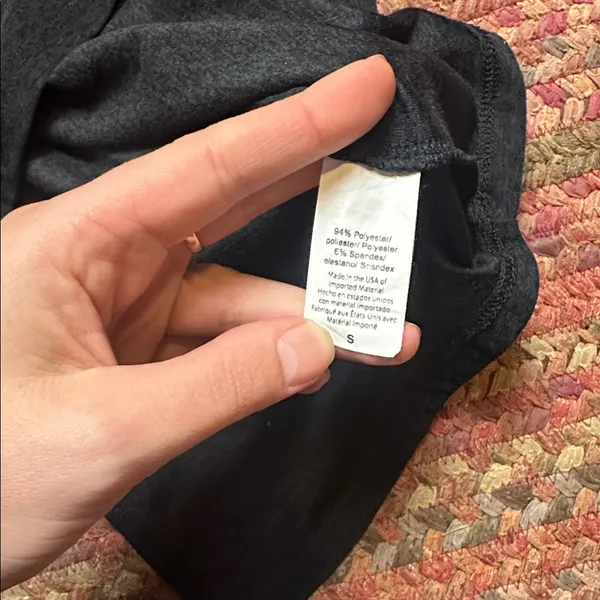 BEYOND YOGA V NECK OPEN BACK TANK - Image 3