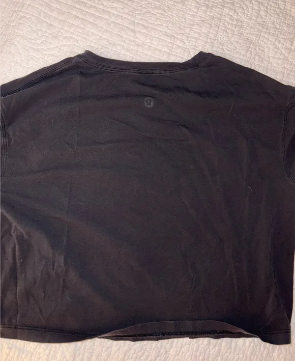 Lululemon Cropped workout tee - Image 2
