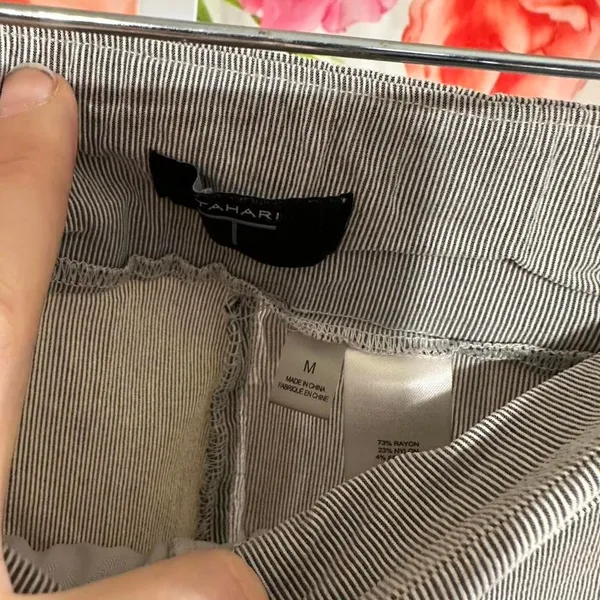 Elie Tahari S145. grey striped trousers - Image 2