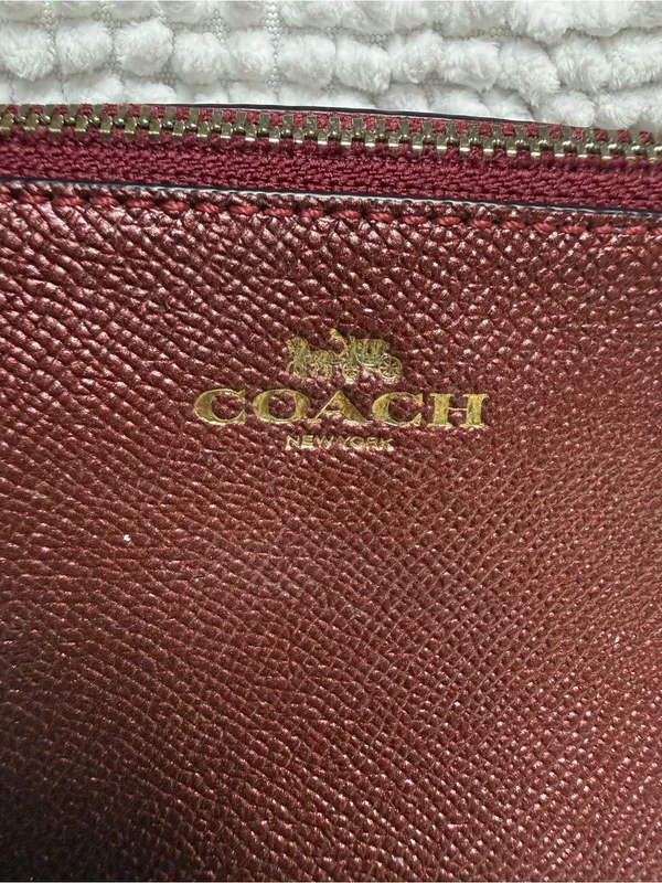Coach Metallic Cherry Leather Cosmetic Case Makeup Bag Zip Pouch F23332 - Image 2