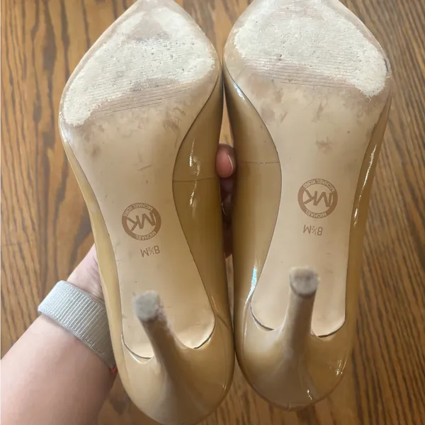 Michael Kors Elegant Beige Stiletto Heels - Image 5