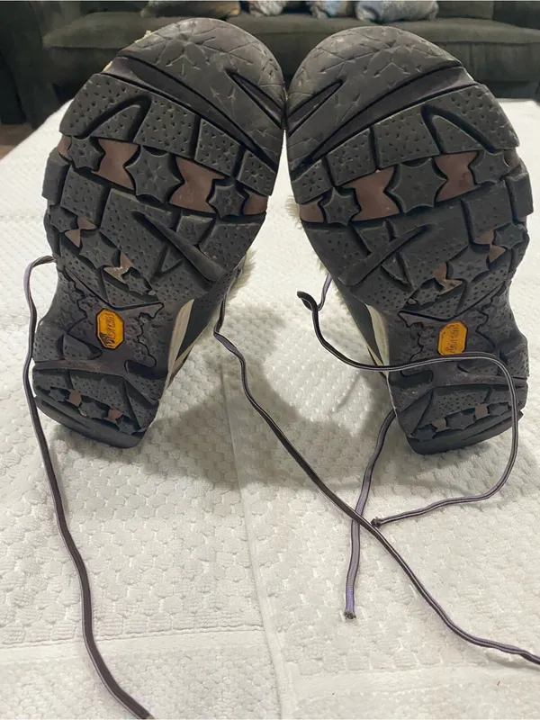 Vibram Beige and Brown Faux-Fur Trim Hiking Boots - Image 8