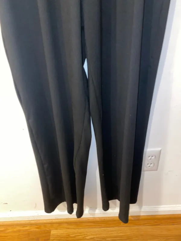 Black V-Neck Cold-Shoulder Pant Jumpsuit Size XXL Like New - Image 4