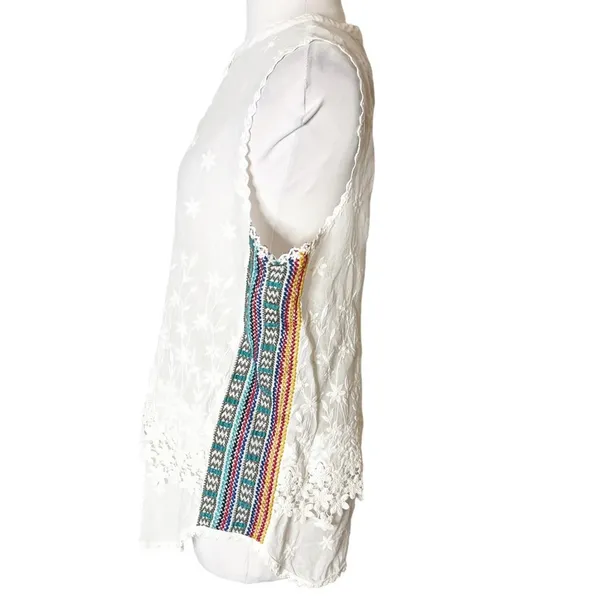 Johnny Was Malin Tank In White sz L crochet side embroidered‎ laces panel - Image 11