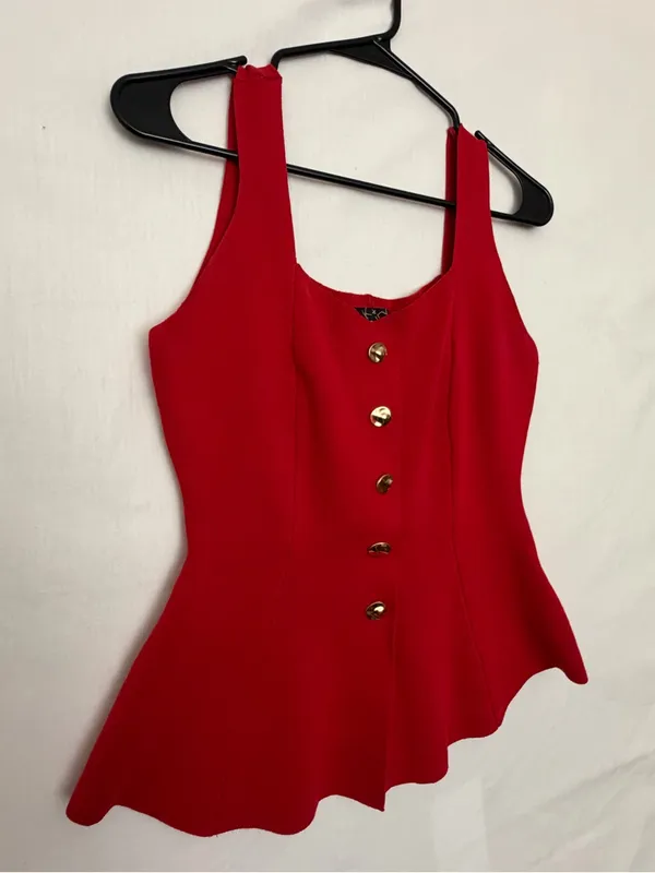 Milk & Honey Womens Red Knit Peplum Tank Top Gold Button Front Size S(A901) - Image 2