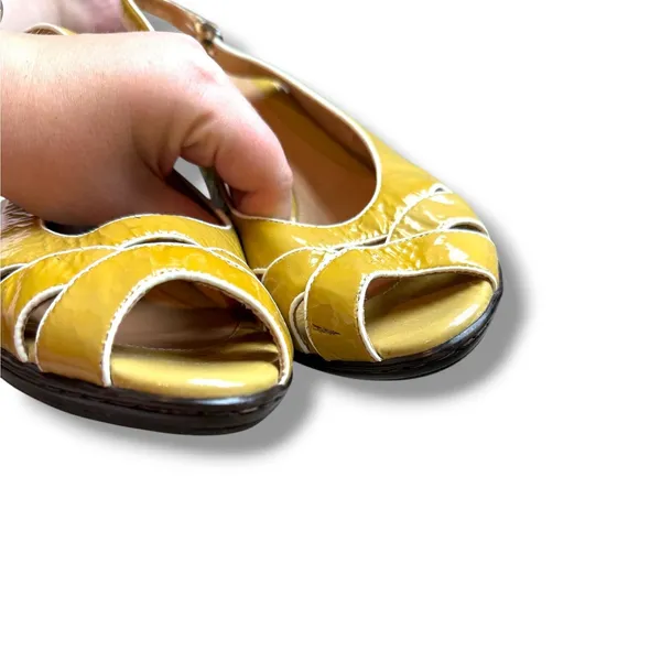 Sofft Slingback Heels Womens 10 Mustard Yellow Patent Leather Peep Toe Pumps - Image 4