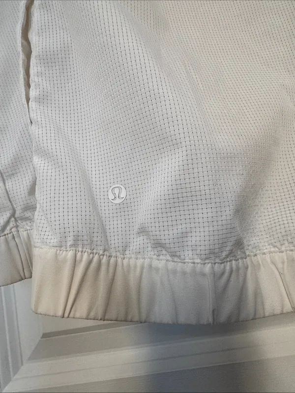 lululemon White Lightweight pack light 1/2 zip pull over workout jacket - Image 9