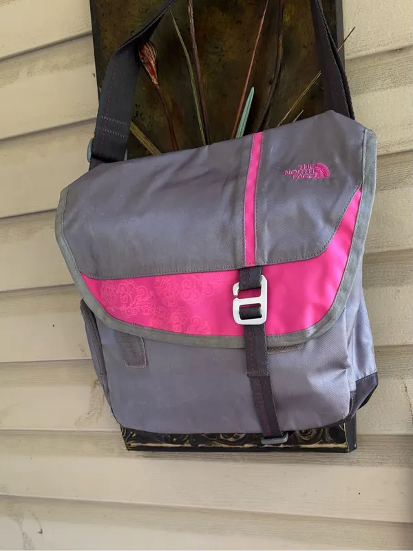 The North face Cadence Messenger Bag - Image 5