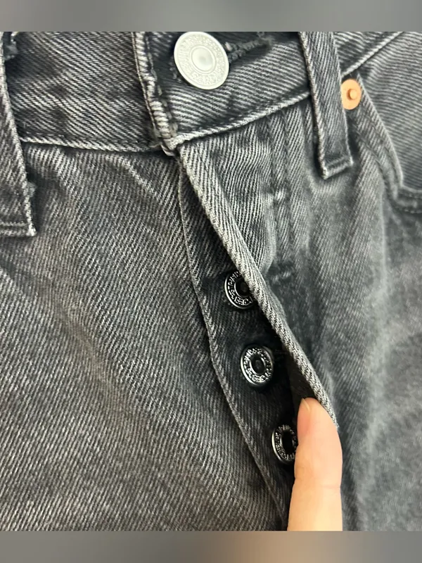 Levi's 501 Faded Black/Grey Button Fly Denim Ankle Jens Size 24 x 30 - Image 5