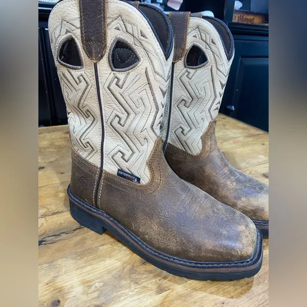 Ariat Wolverine size 5.5 Brown and tan leather cowboy work boots with steel toe - Image 3