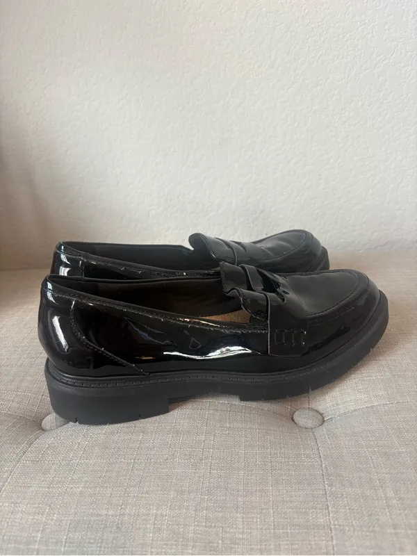 Clark’s women’s Black Patent Leather Penny Loafers 8 - Image 5