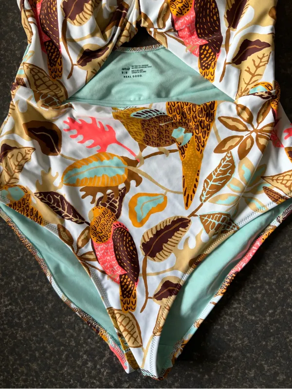 Aerie Women’s Medium Floral Cut Out One Piece Ruffle Swimsuit Twist - Image 3