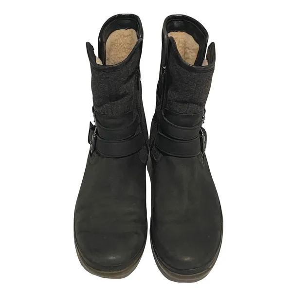 UGG Simmens Waterproof Boot Womens‎ 8.5 Black Leather Wool Moto Buckle 1005285 - Image 2