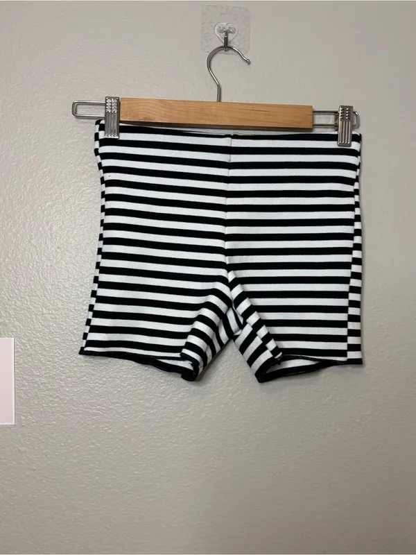 Zara small striped Halloween beetlejuice core shorts women casual preppy chic - Image 2