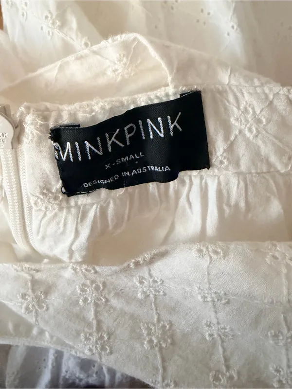 MINKPINK White Tiered V-Neck Maxi Dress - Image 3