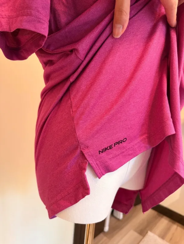 Nike Pro pink standard fit dri-fit short sleeve top - Image 3