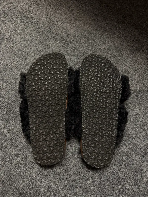 Women’s Black Fuzzy Slide Sandals Size 6 - Image 2