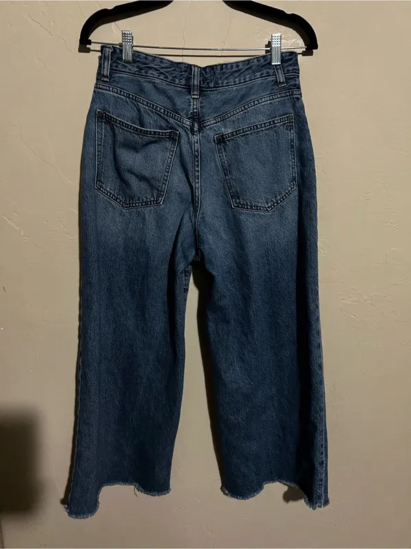 Madewell‎ Curvy Super Wide Leg Crop High Rise Raw Hem Jeans - Image 7