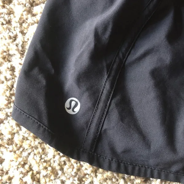 Lululemon Tracker Running Shorts - Image 5