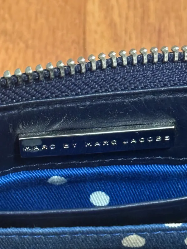Marc Jacobs Totally Turnlock Patent Leather Wallet in Navy - Image 4