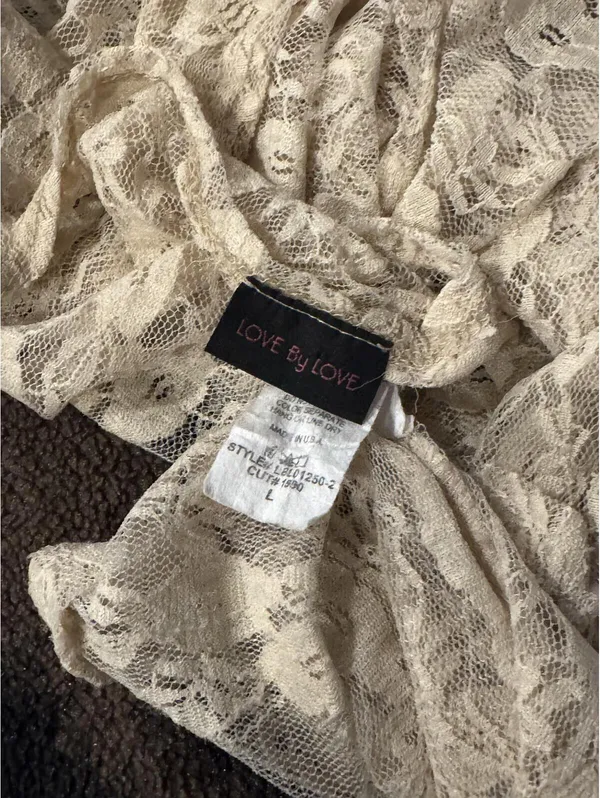 Women's ivory lace blouse, Love by Love brand, size L - Image 8