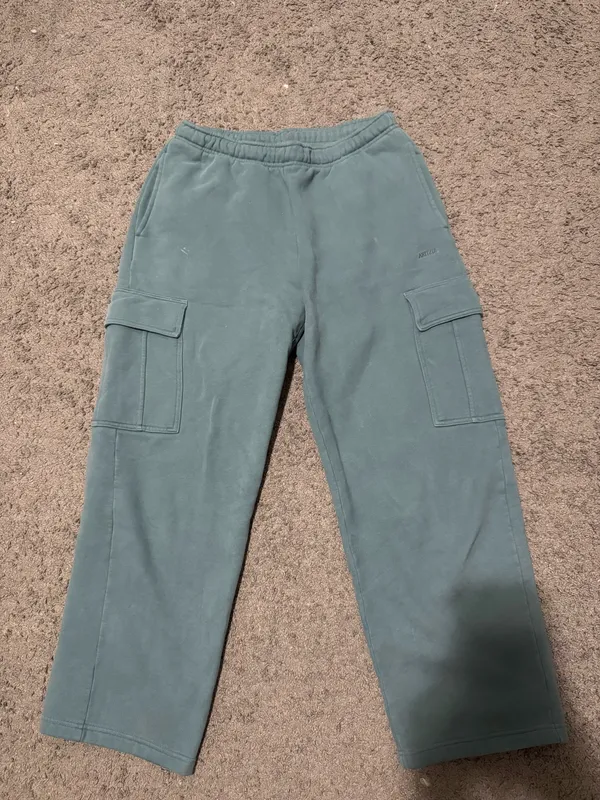 Aritzia Sweatpants TNA Cozy Fleece Mega cargo  - Image 2