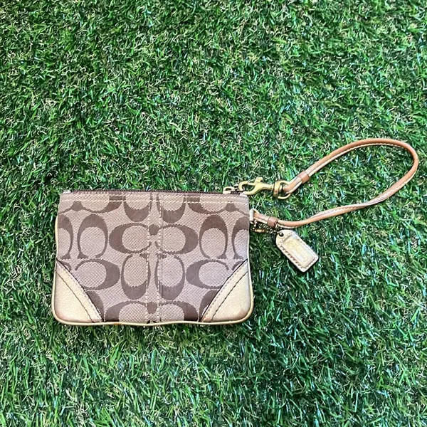 Coach VINTAGE Brown Gold Wristlet - Image 2