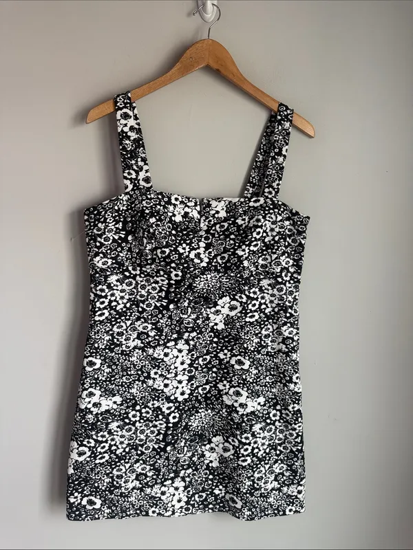 Tuckernuck Hyacinth House Black & White Denim Floral Gaia Mini Dress Large - Image 3