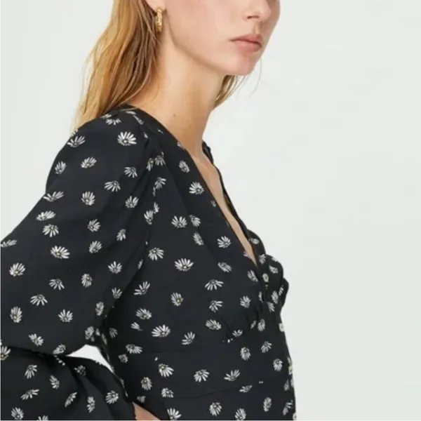 Aritzia‎ Wilfred Daisy Long Sleeve Top - Image 2