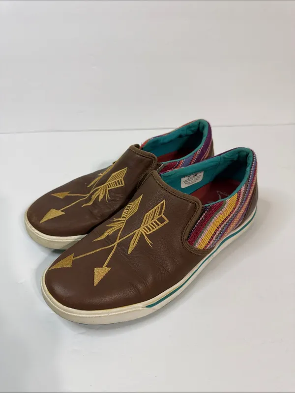 Twisted X Brown Leather Slip-On Sneakers with Gold Arrow Embroidery - Image 2