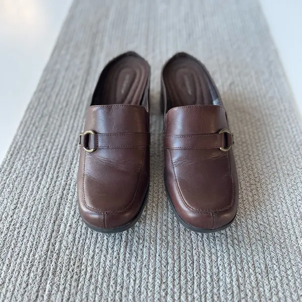 Vintage Croft & Barrow Dark Chocolate Brown Leather Loafer Mules Size 7.5 - Image 3