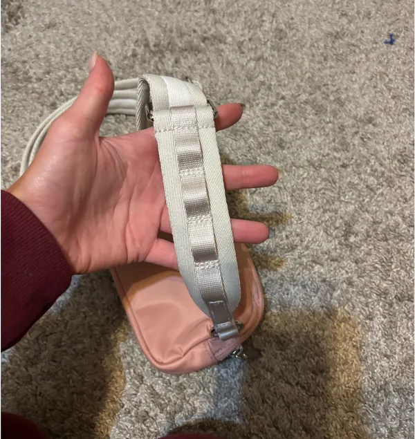 Lululemon Belt Bag - Image 4