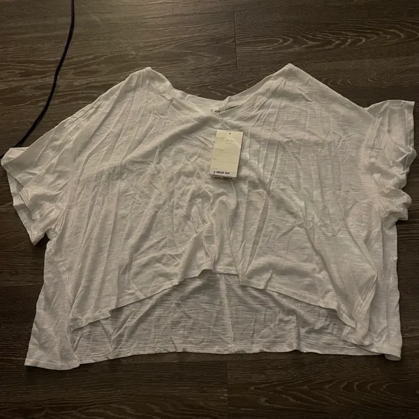 Boutique NWT Charlotte Avery White Short Sleeve Oversized Tshirt - Image 11