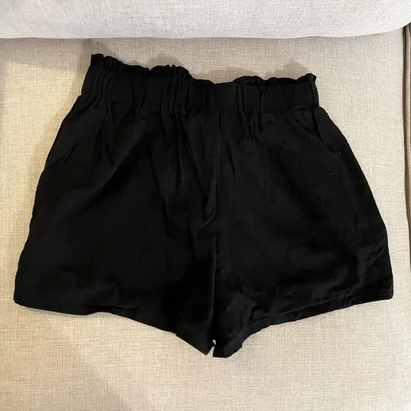 SHEIN BLACK SHORTS - Image 5