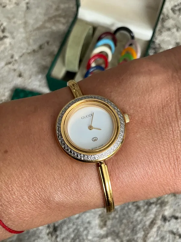 Gucci DRESSY Bangle Watch set with Interchangeable bezels❤️‍🔥❤️‍🔥❤️‍🔥 - Image 2