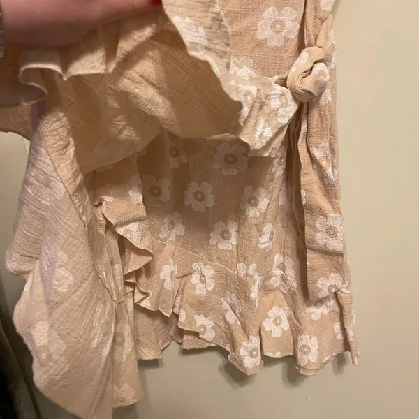 Princess Polly Cream and White Floral Wrap Mini Dress Size 6 - Image 6