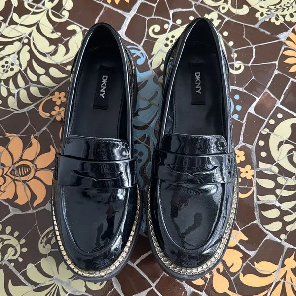 DKNY BLACK PATENT LEATHER LIAFER Sz: 5.5 - Image 3