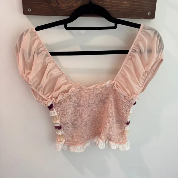 Kimchi Blue Urban Outfitters‎ Liliana Pink Ruffle Eyelet Velvet Crop Top Medium - Image 3