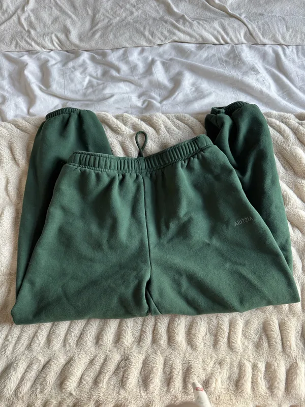 Aritzia Sweat Set - Image 4