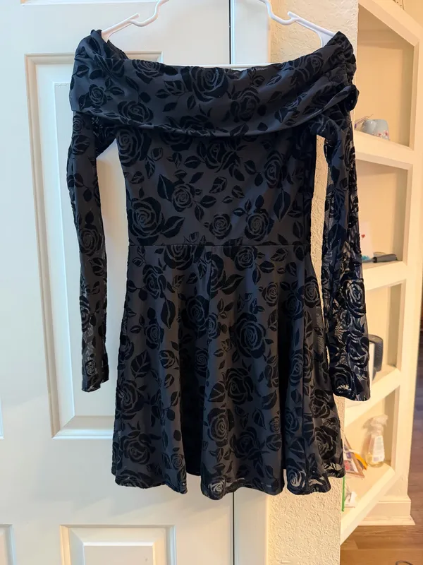 Wild Fable Dress Off-The-Shoulder Black floral sheer sleeves XS - Image 2