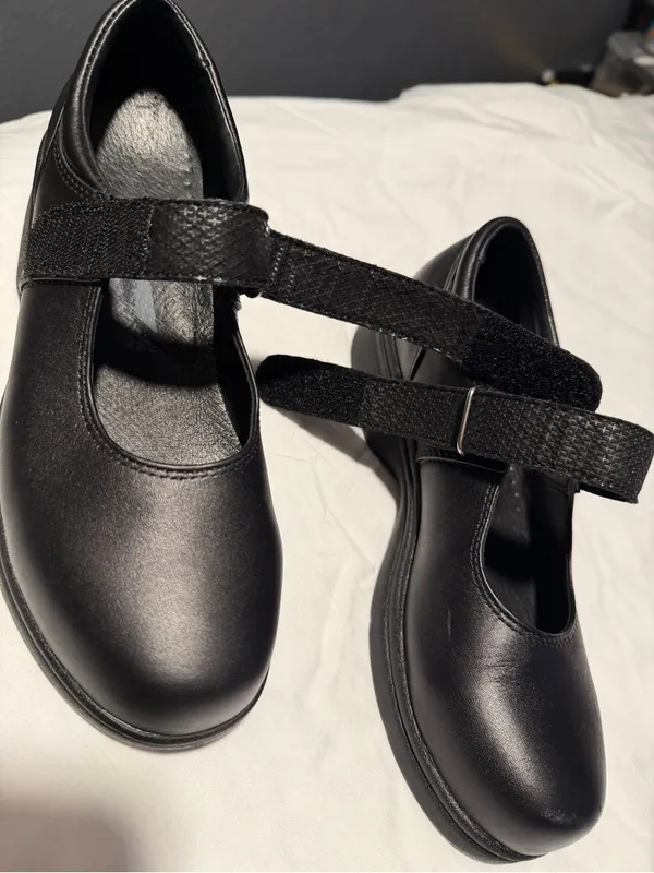 Propet Black Women's Mary Jane comfort leather shoes size 6.5M - Image 5