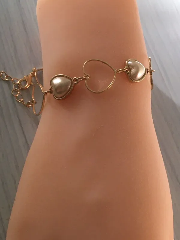 Heart Bracelet Gold - Image 4